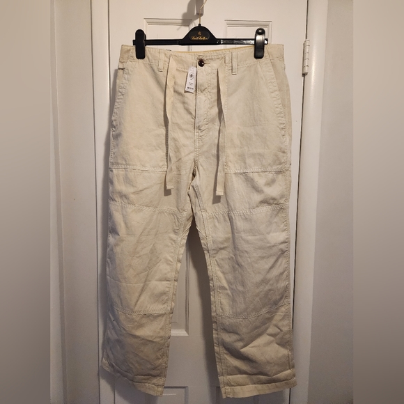 Banana Republic - Picture 1 of 3